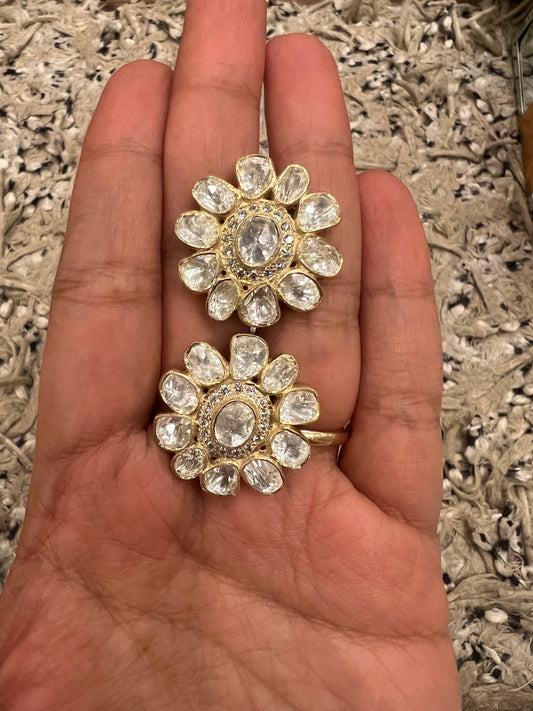 Uneven flower studs