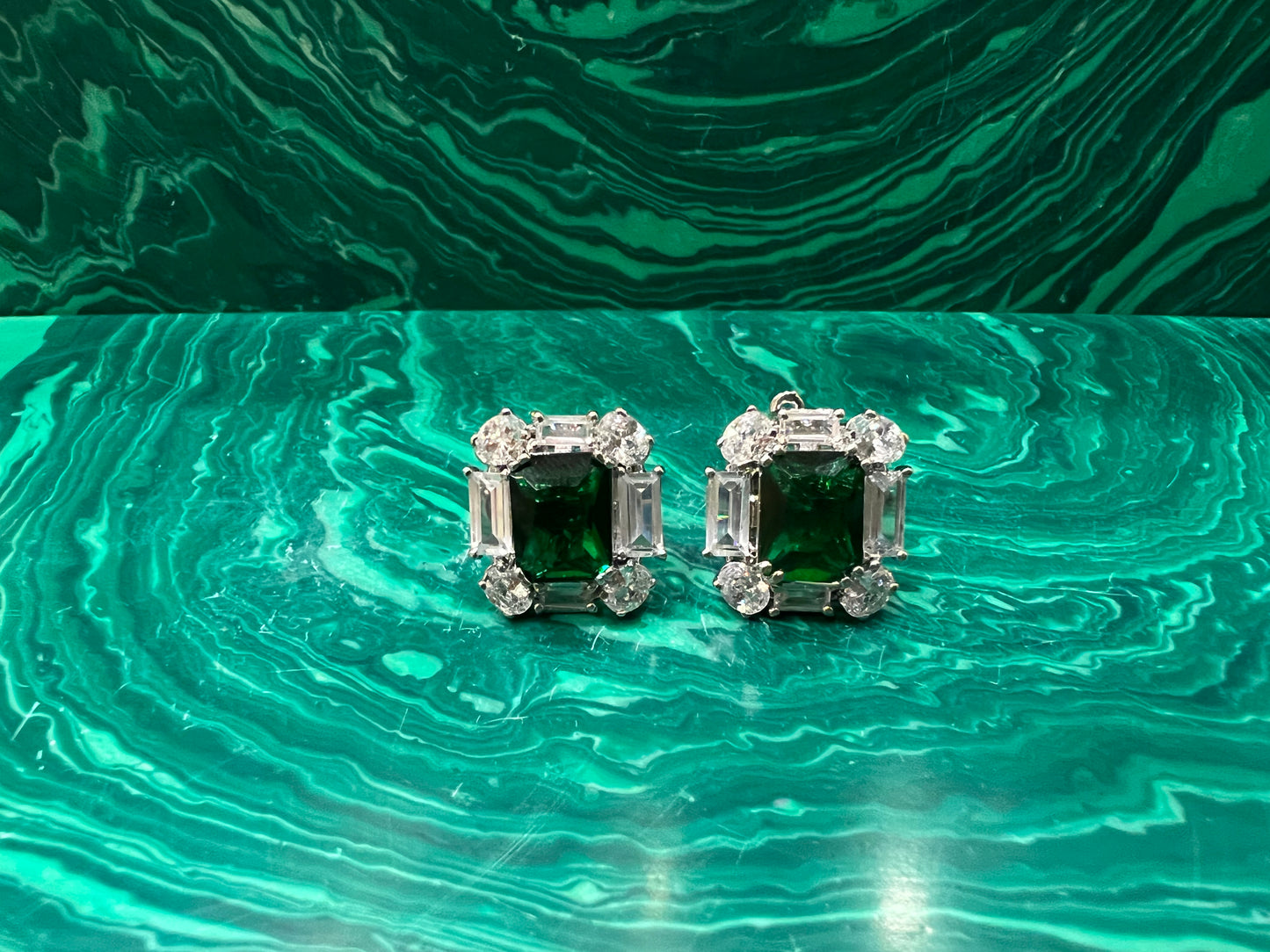 Emerald square earrings