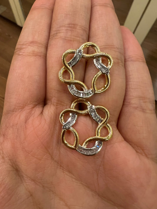 Golden twisted earrings